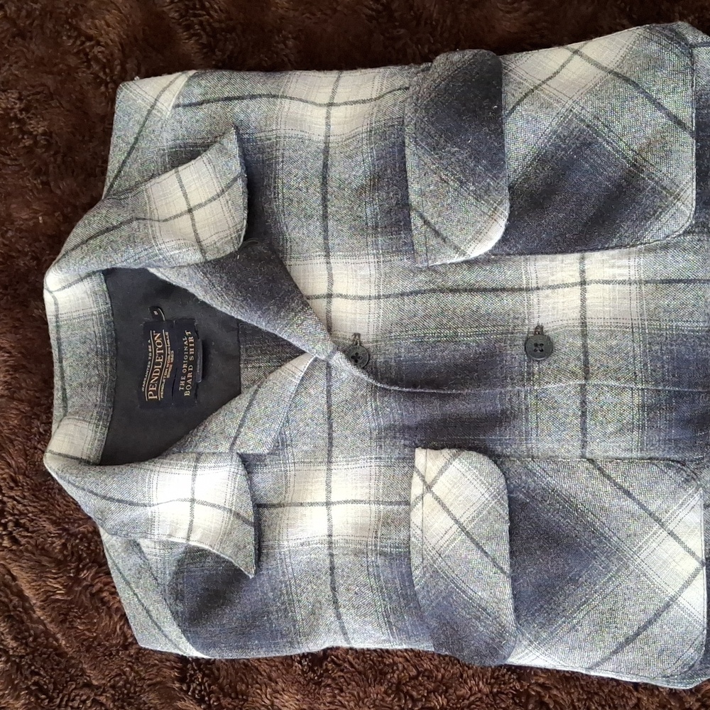 Men's Small Pendleton Gray and White Plaid Wool Shirt